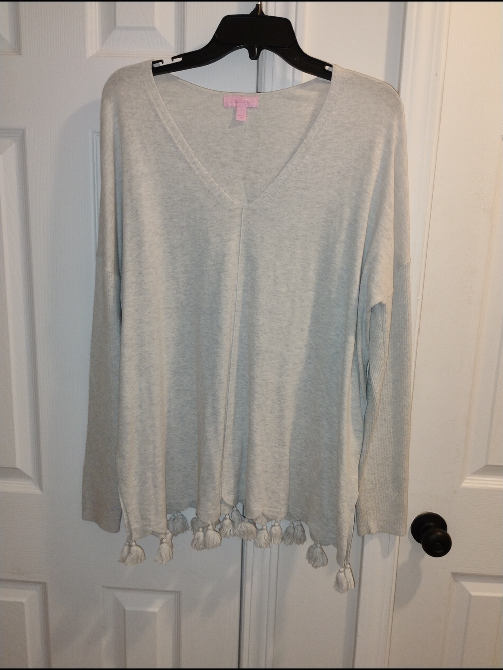 Lilly Pulitzer Light Gray V-Neck Tassel Hem Pullover